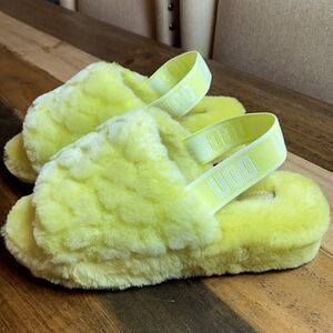 UGG Women’s Oh Yeah POPPY Slide Slipper Sandals